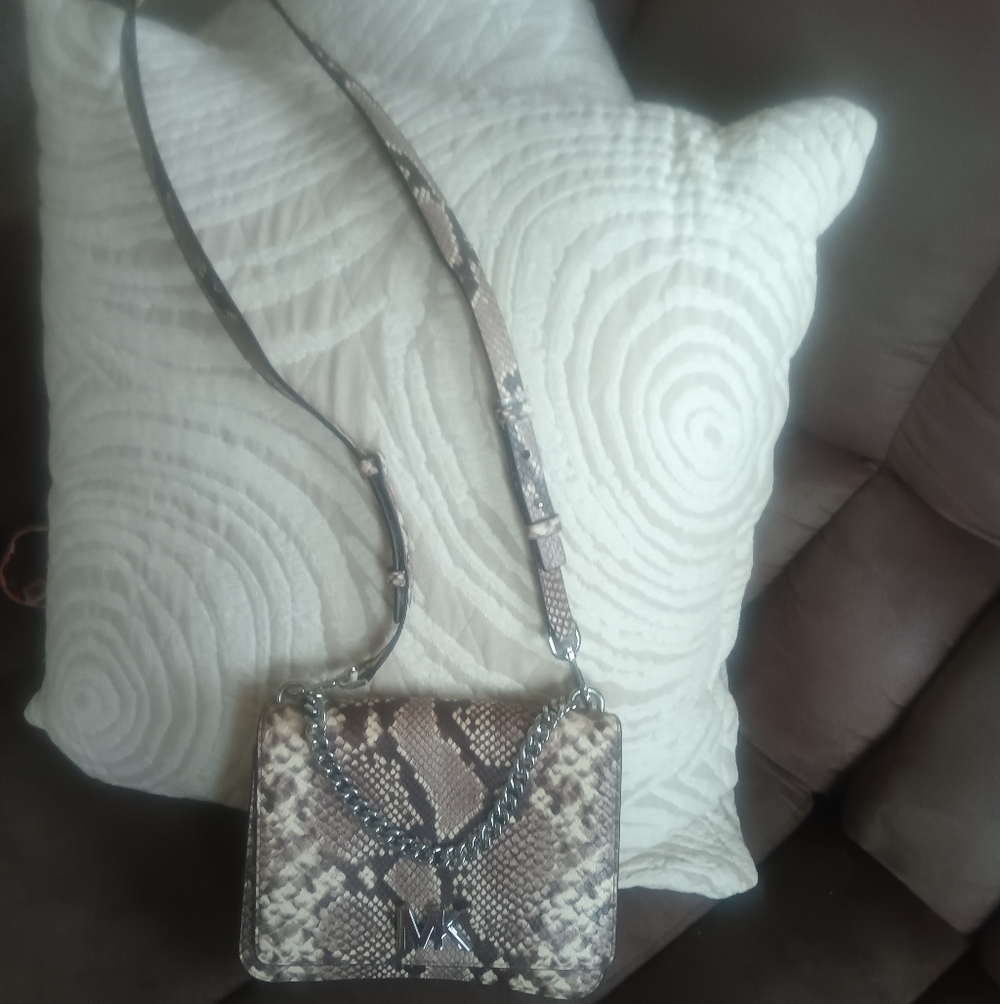 Michael Kors Leather Bag With Chain Strap